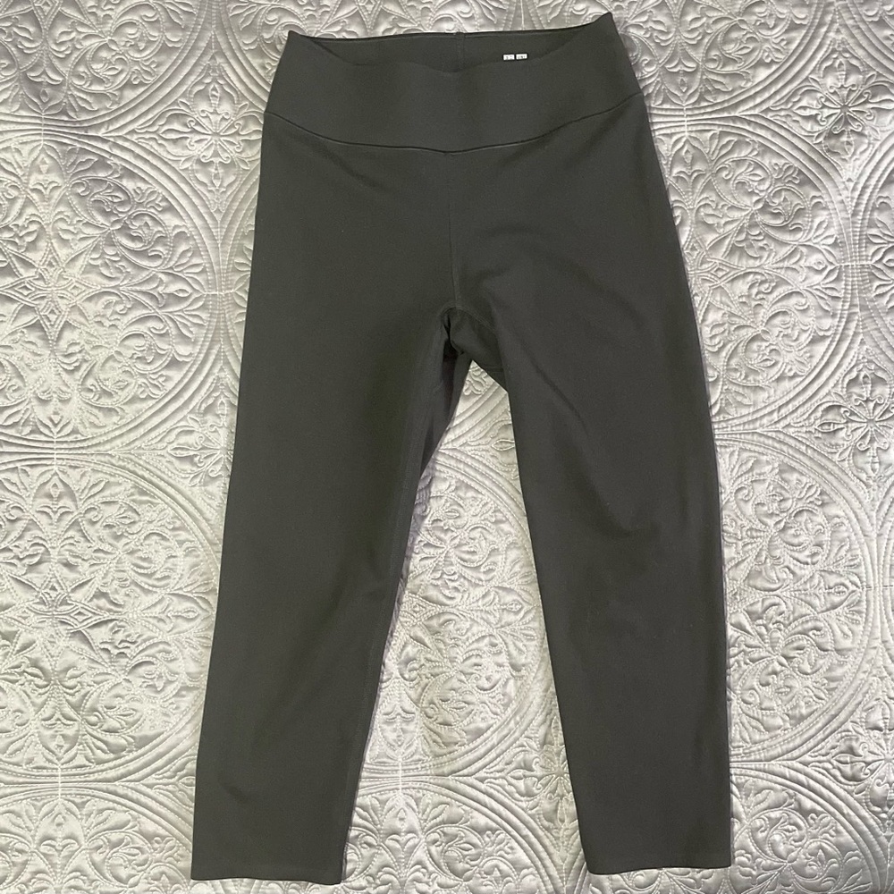 Uniqlo Cropped Leggings